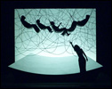 Der Gefangene / il prigioniero-Bühnenbild